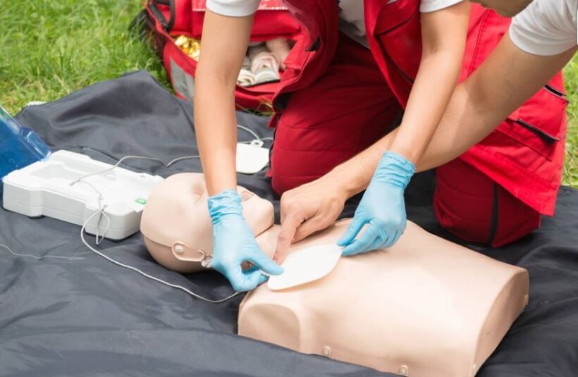 How to Become a Paramedic, a Paramedic
